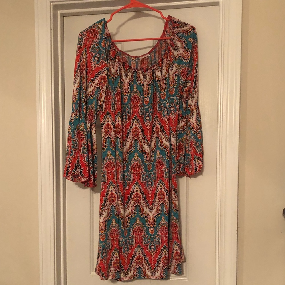 NWOT Boutique style dress wit bell sleeves XL